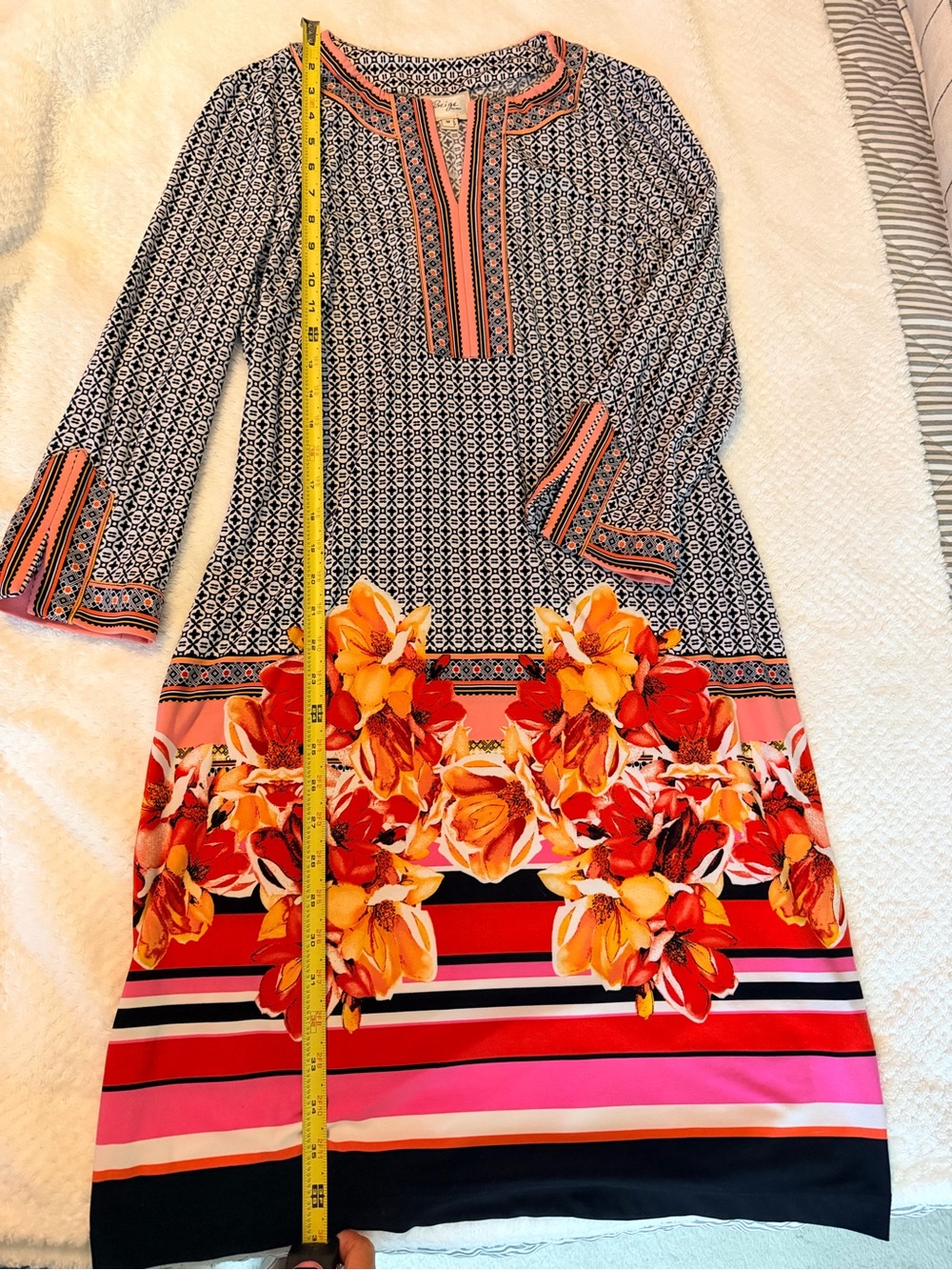 Beige by eci Black Geometric and Coral Floral Border Long Sleeve Dress - Picture 2 of 8